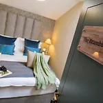 Maple Valley Guesthouse